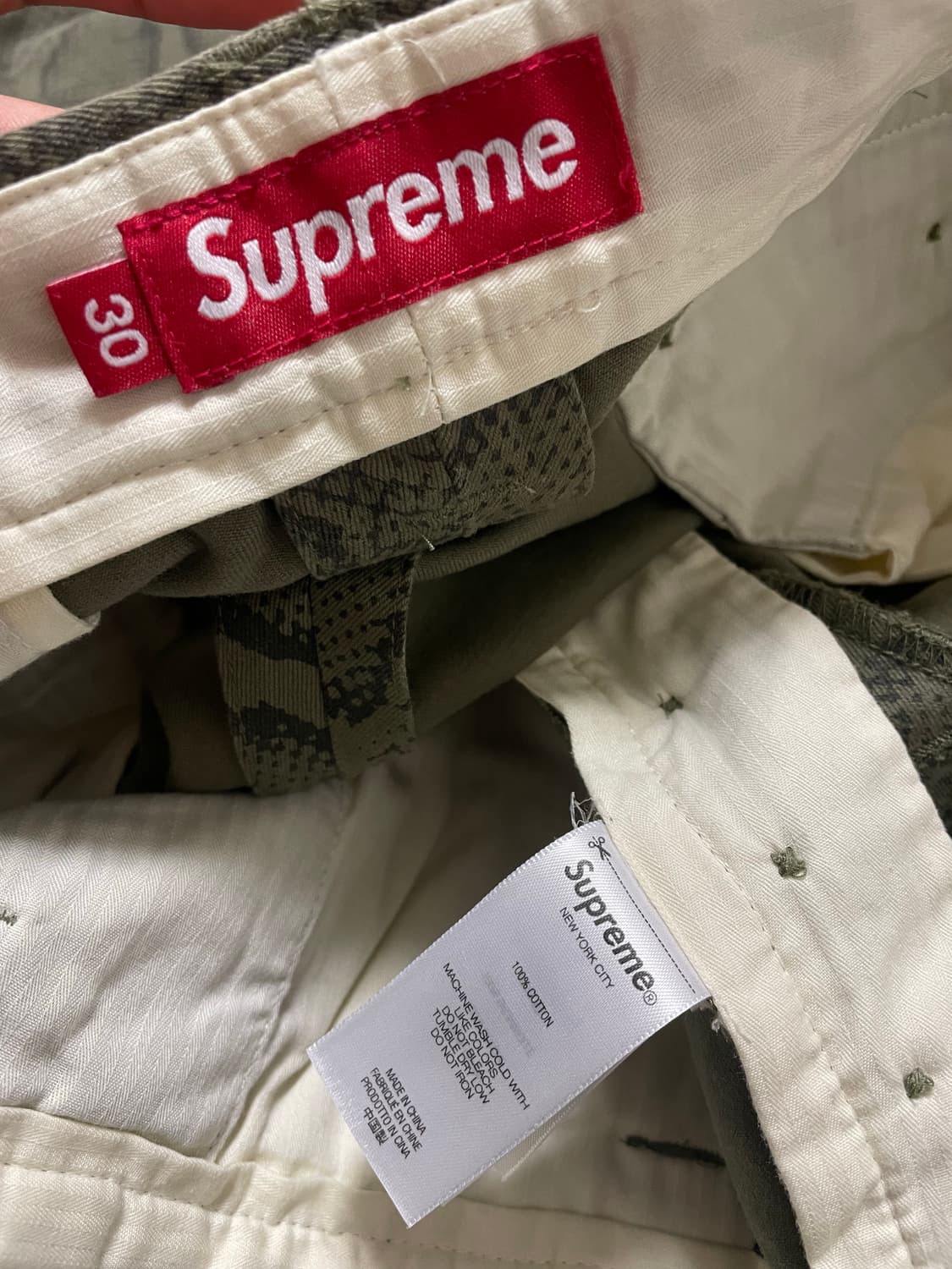 [30] Supreme Snake Print Chino Pant 상품이미지3