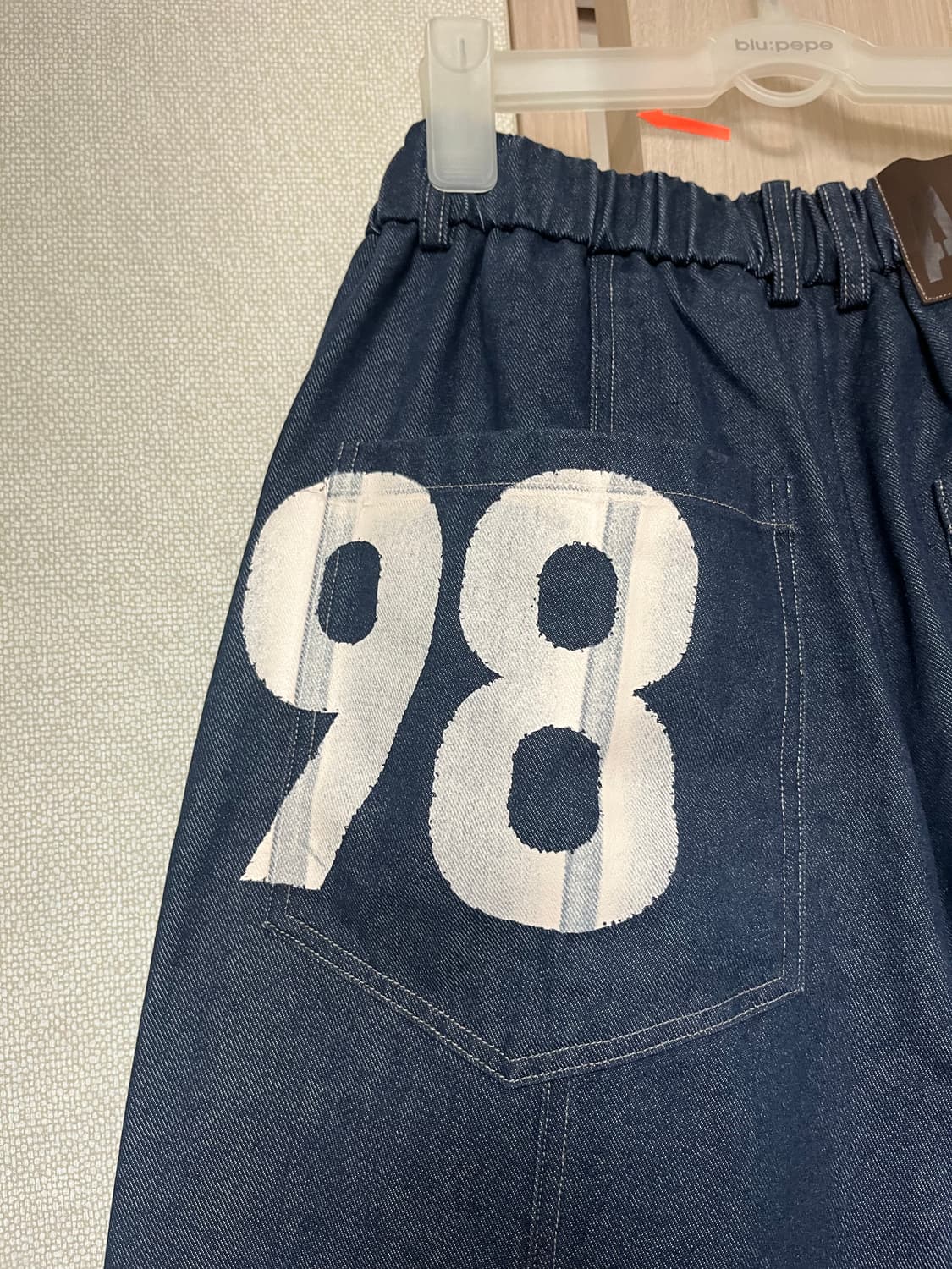 아캄 98 printed knee pin tuck denim 1 상품이미지5