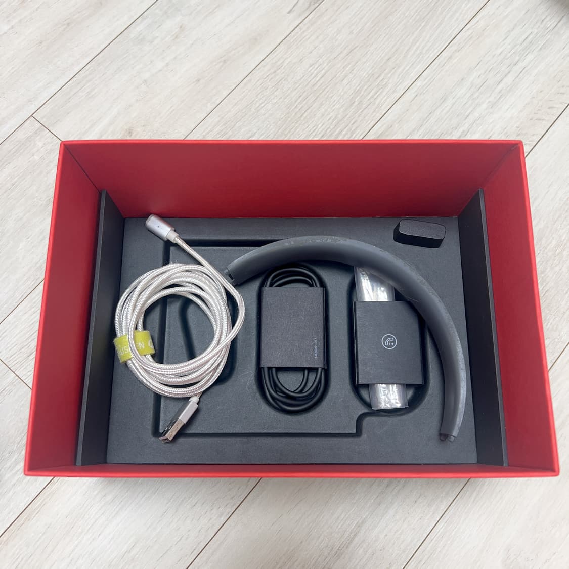 비츠 닥터드레 스튜디오 와이어리스 티타늄 컬러 상품이미지2