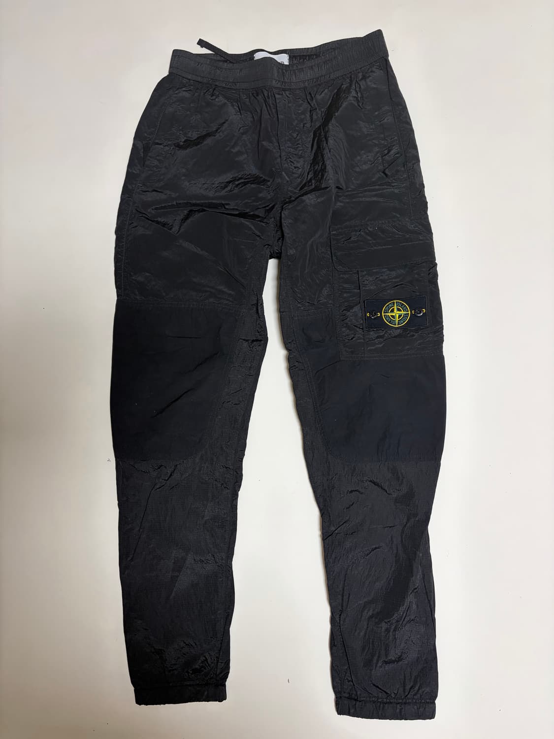 스톤아일랜드 나일론 팬츠 블랙 30 상품이미지1