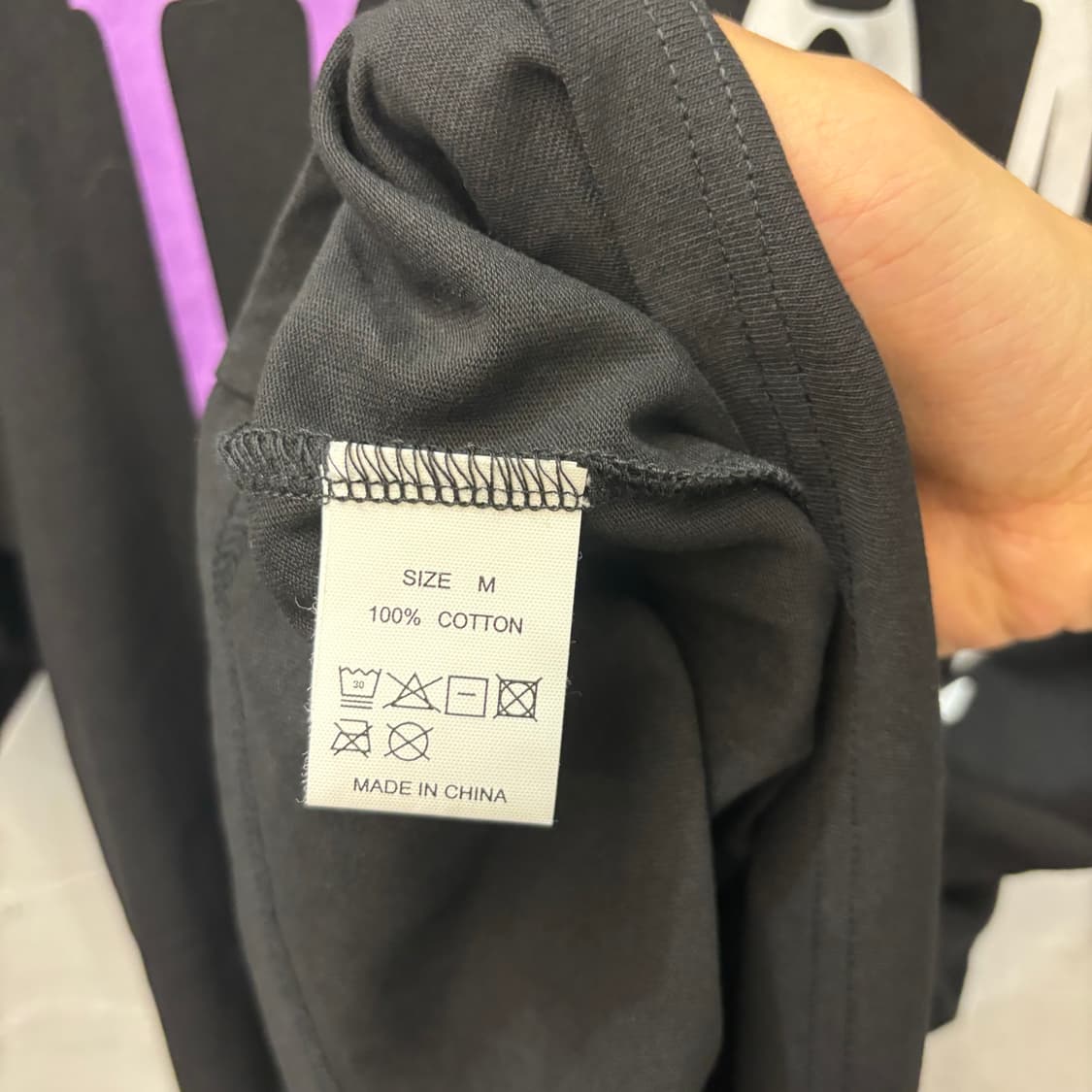 브이론 스테이플 백 브이 반팔 티셔츠 M 상품이미지7