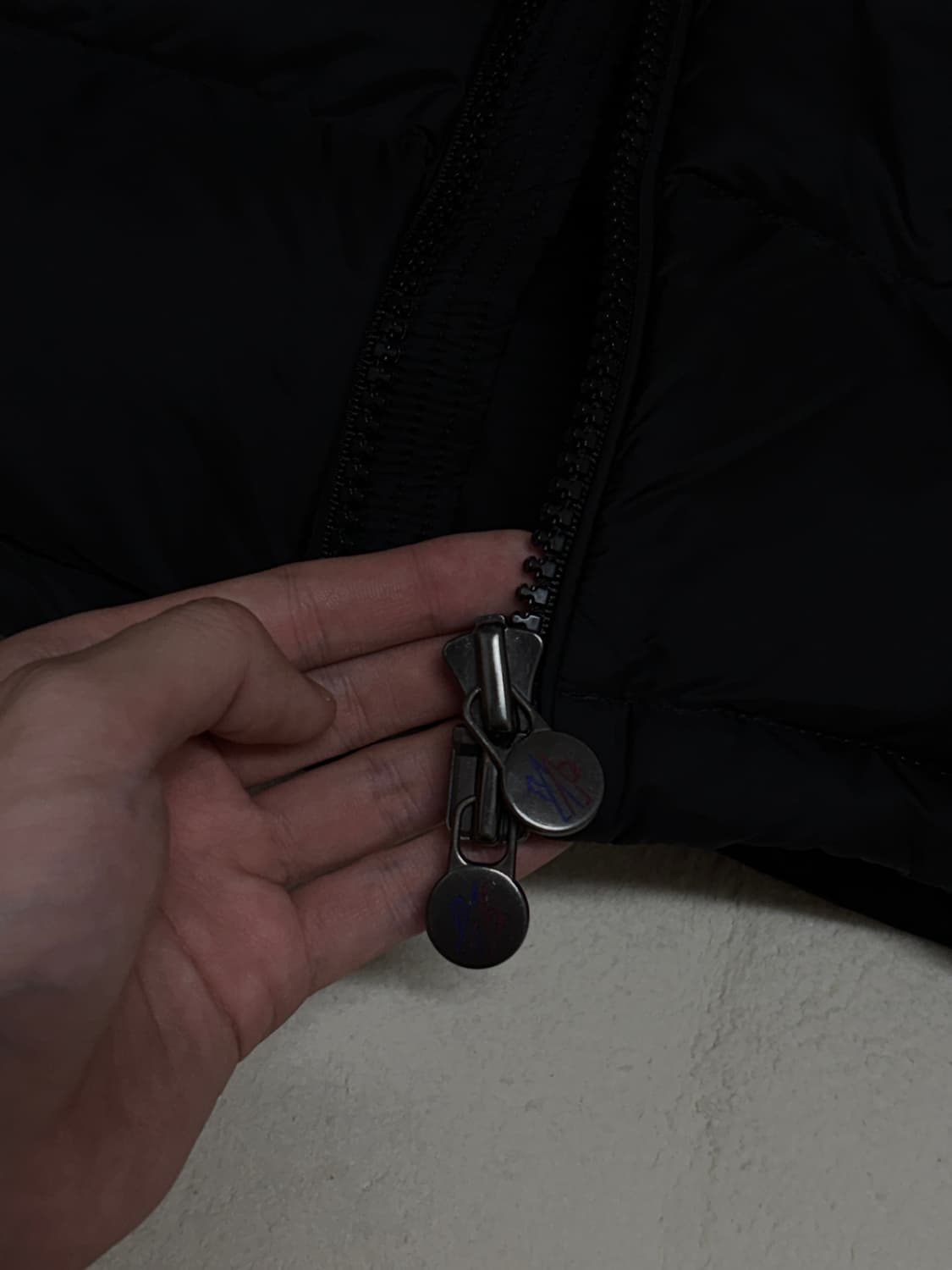 (새것급) 23-24fw 몽클레어 마야프 3 블랙 몽클레어 퍼 패딩 3 상품이미지5