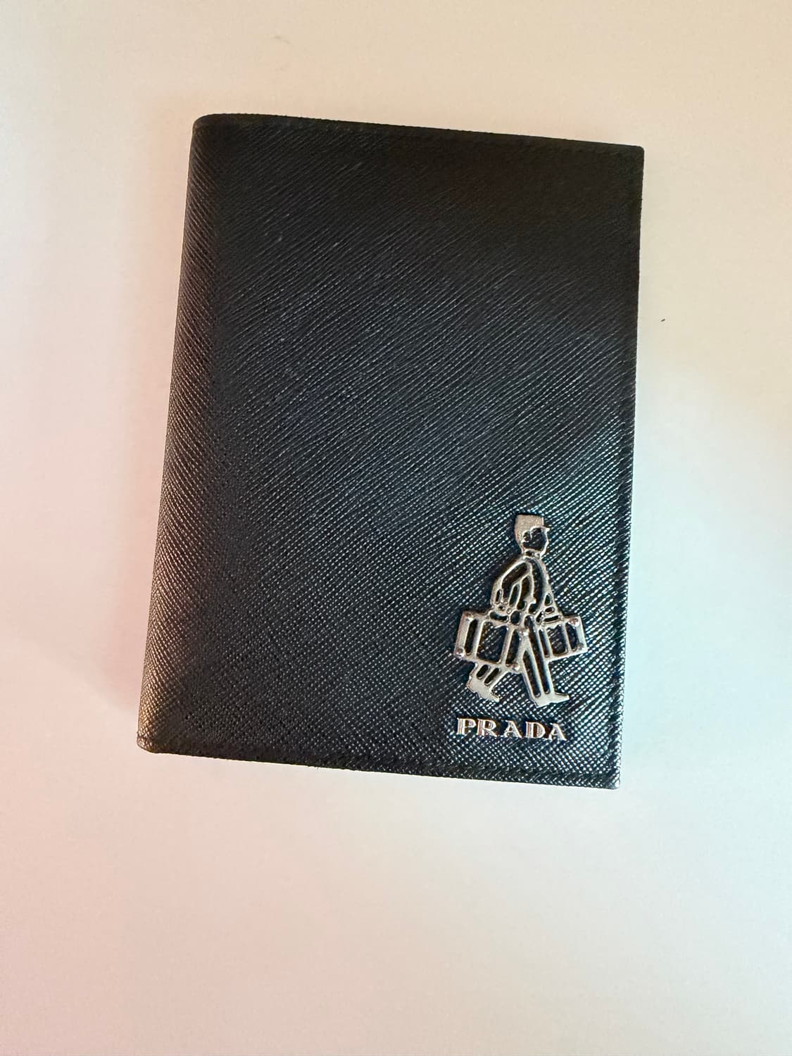 프라다 사피아노 가죽 여권 지갑 상품이미지1