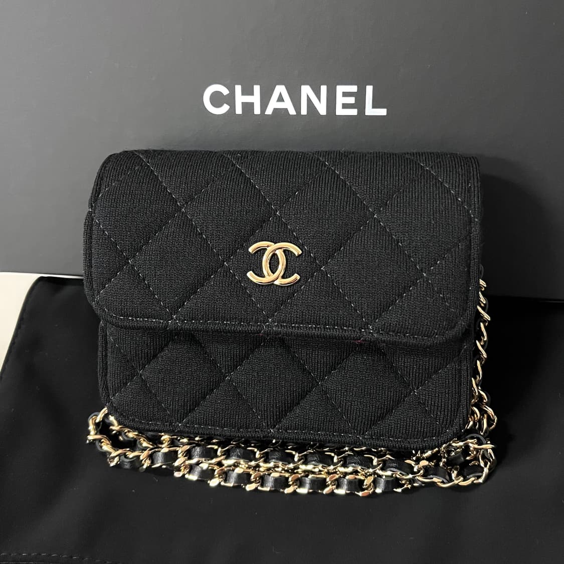 [미사용/정품] 샤넬 패브릭 미니 블랙 체인 크로스백 가방 상품이미지2