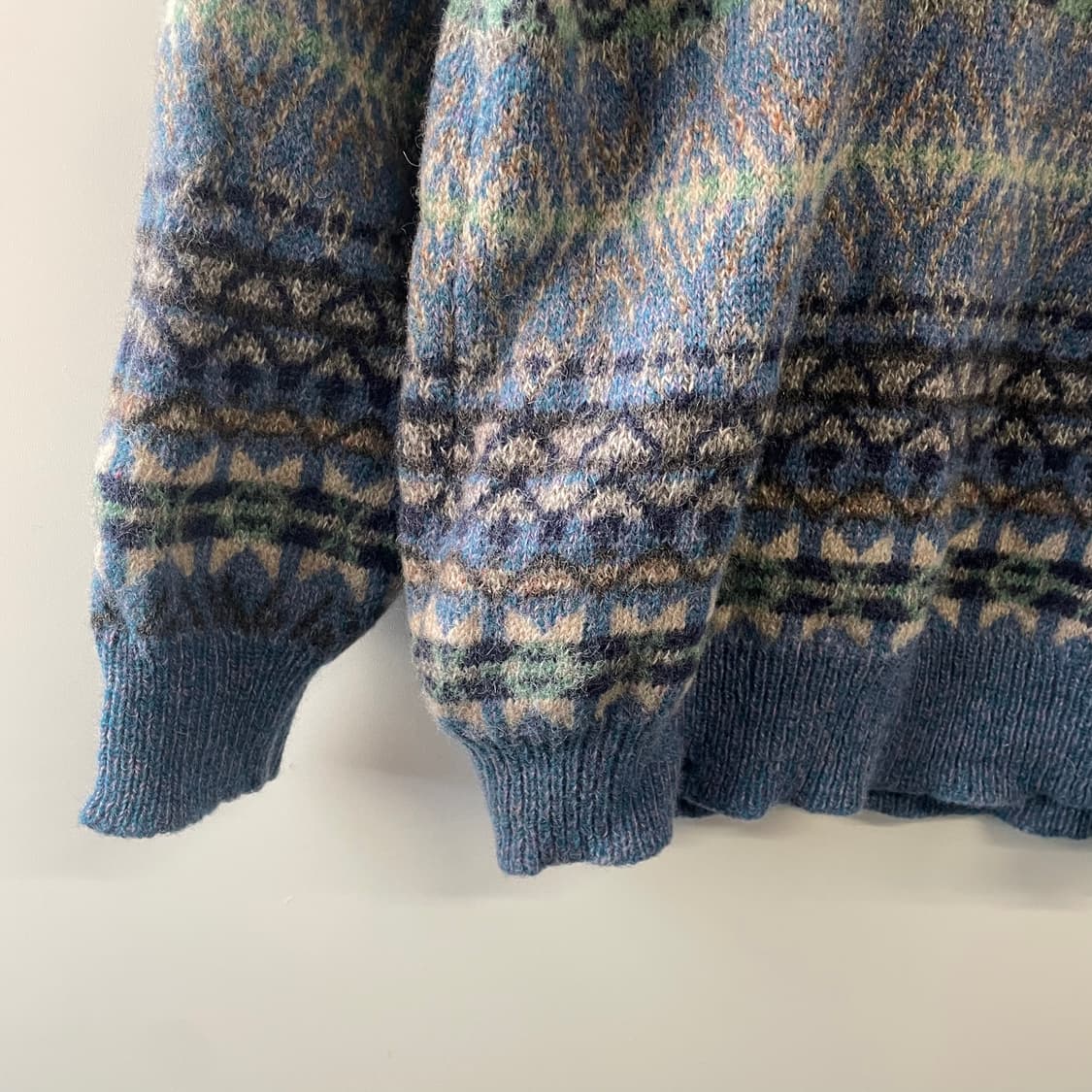 빈티지 노르딕 퓨어 울 라운드 니트 상품이미지4