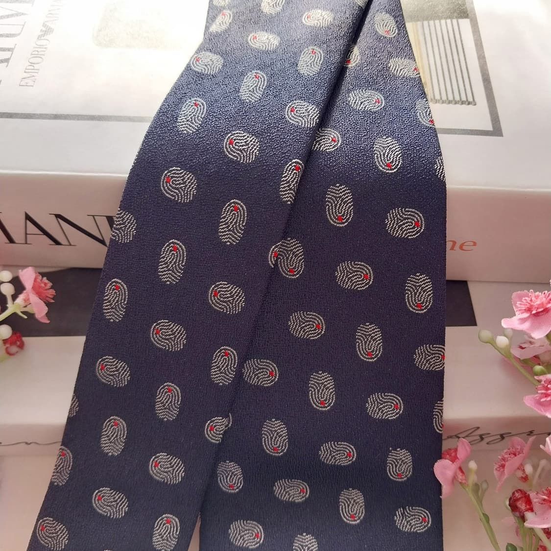 엠포리오 아르마니 실크 지문 패턴 넥타이 7.9cm A+등급 K1399
 상품이미지3