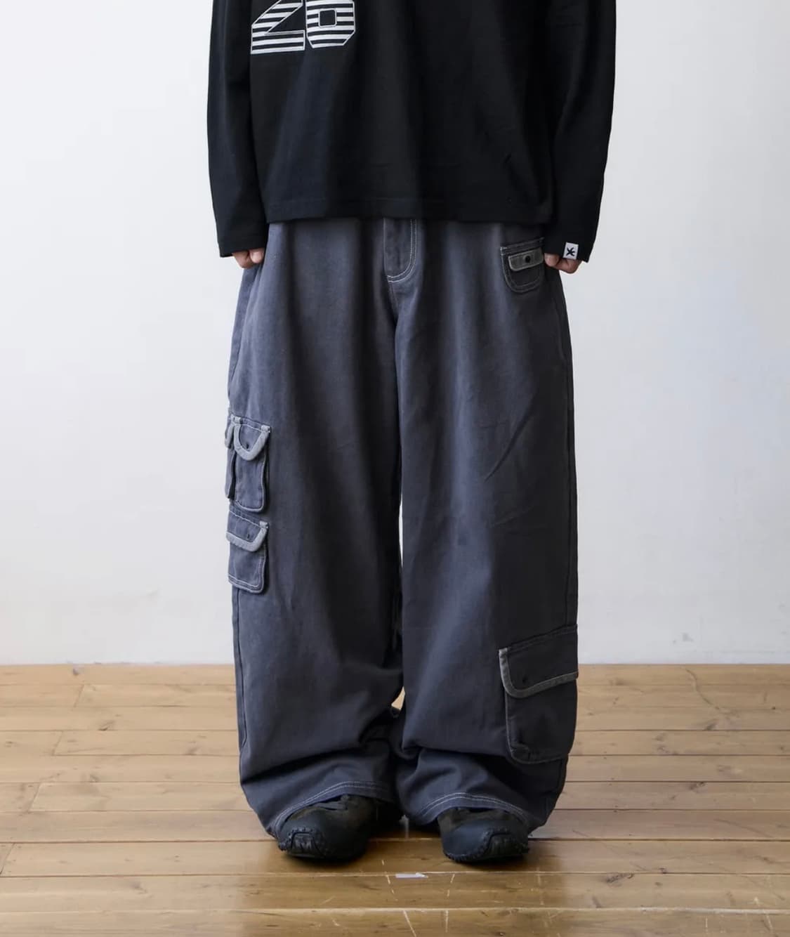 더콜디스트모먼트 TCM multi cargo pants (navy) 상품이미지1