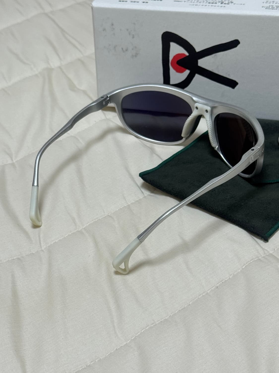 디스트릭트비전 타케요시 실버 상품이미지3