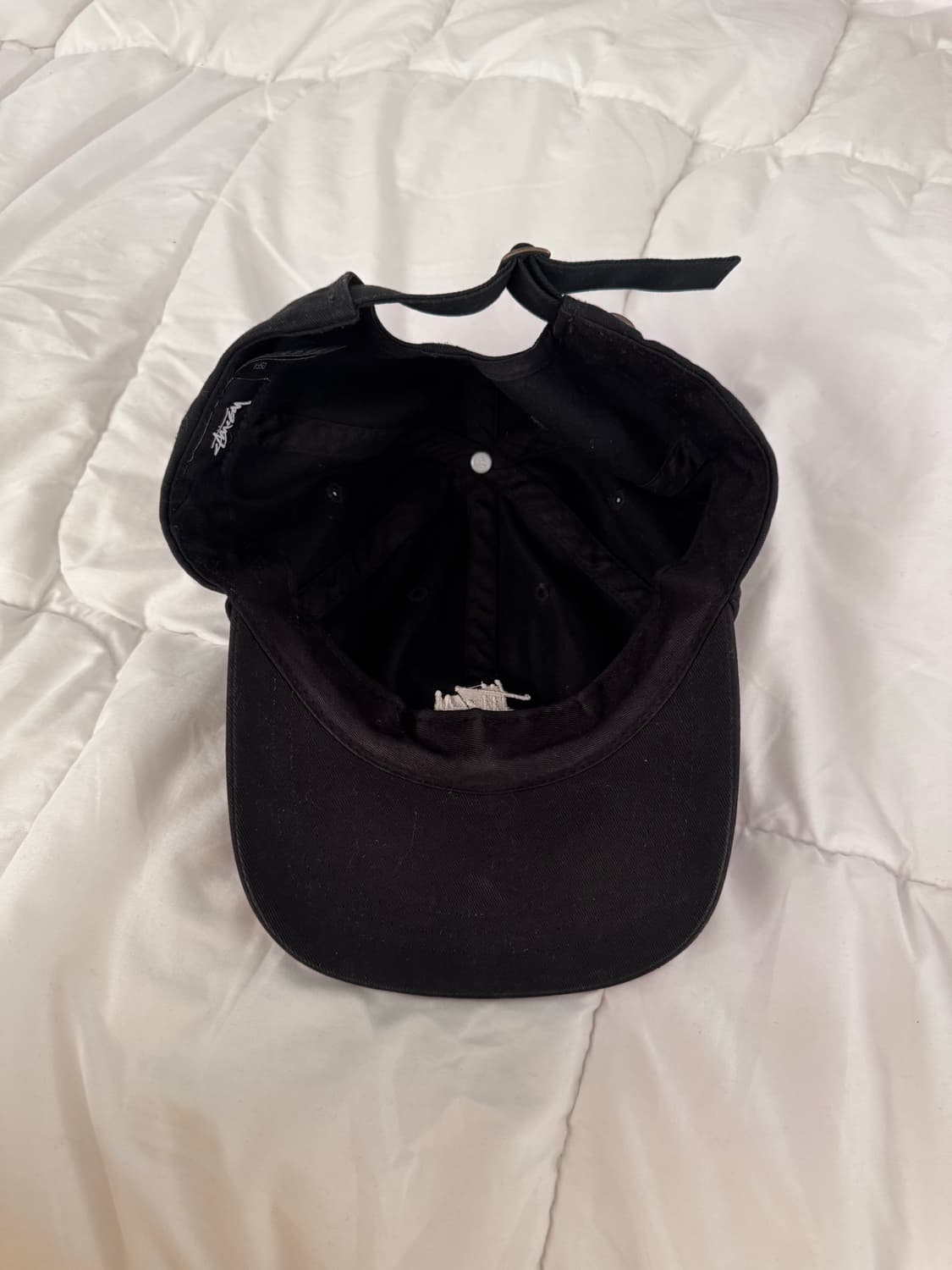 스투시 베이직 로고 볼캡 블랙 상품이미지3