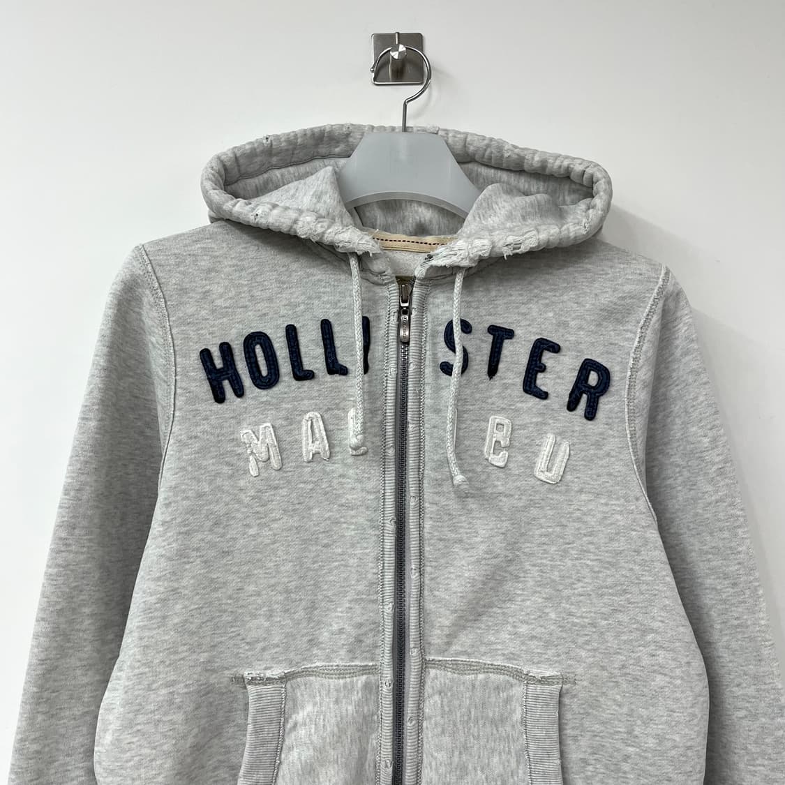 홀리스터 자수로고 멜란지그레이 후드집업 상품이미지4