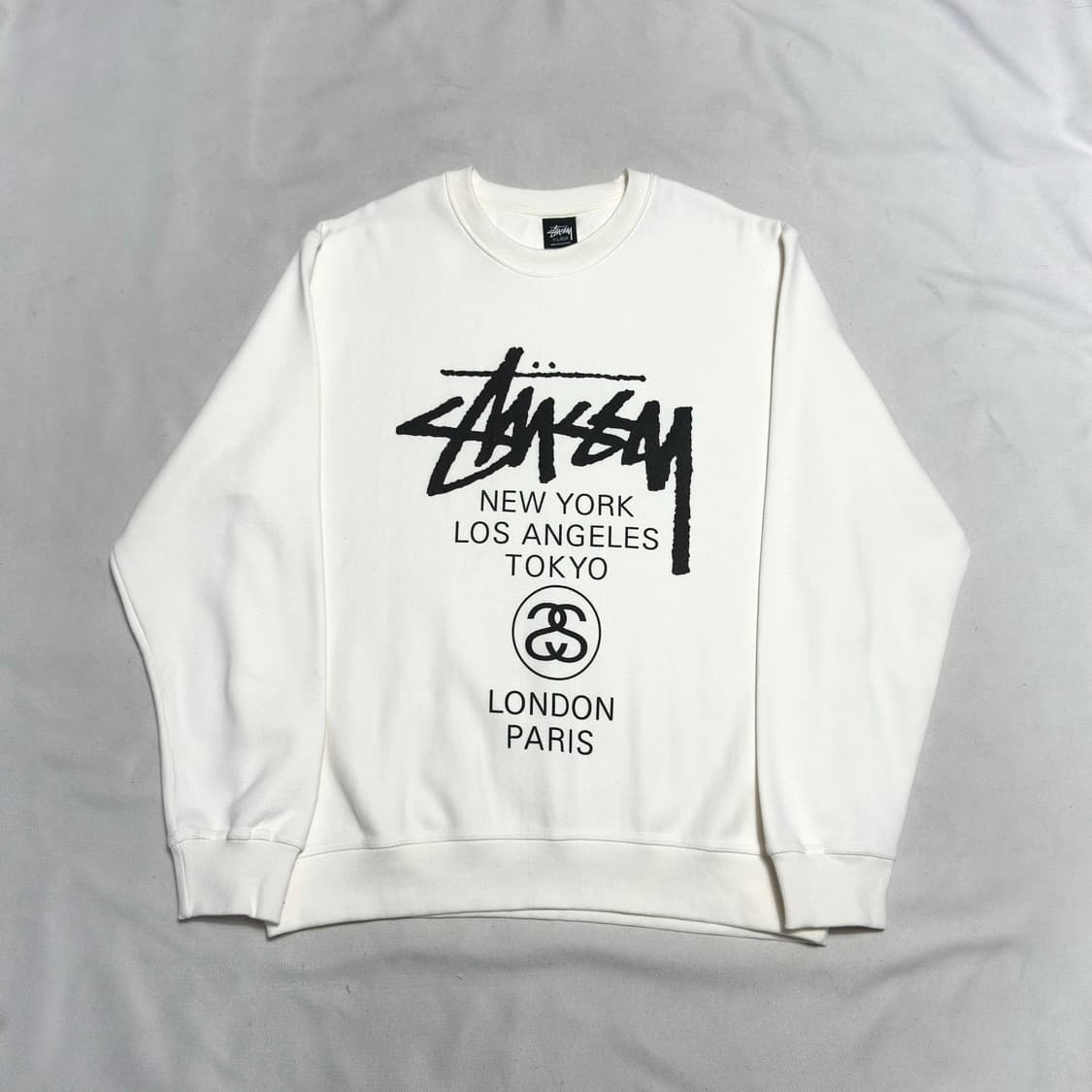 XL 스투시 월드투어 화이트 맨투맨 상품이미지2