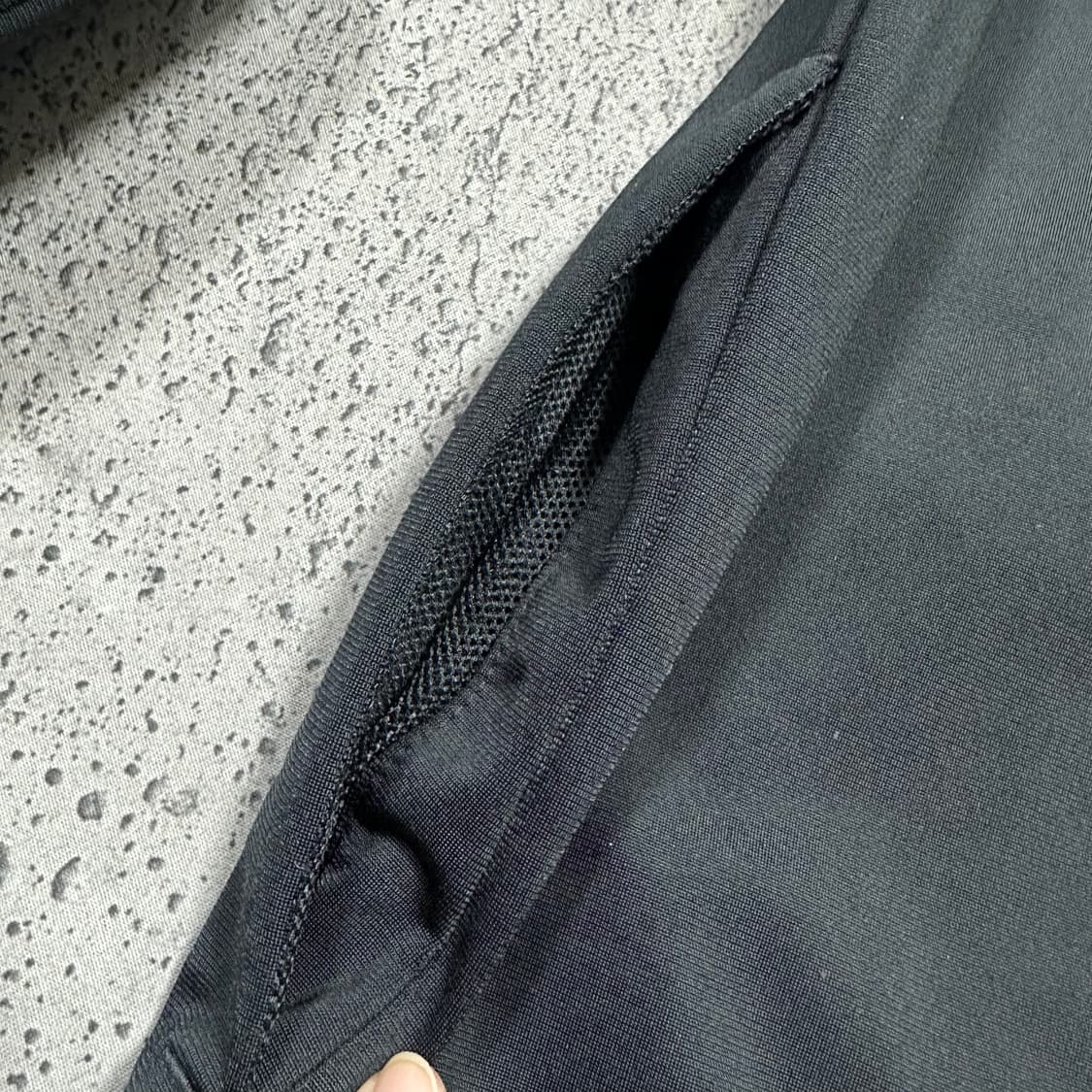 ✨ (바배) 아디다스 검흰 블랙 트랙탑 져지  상품이미지3