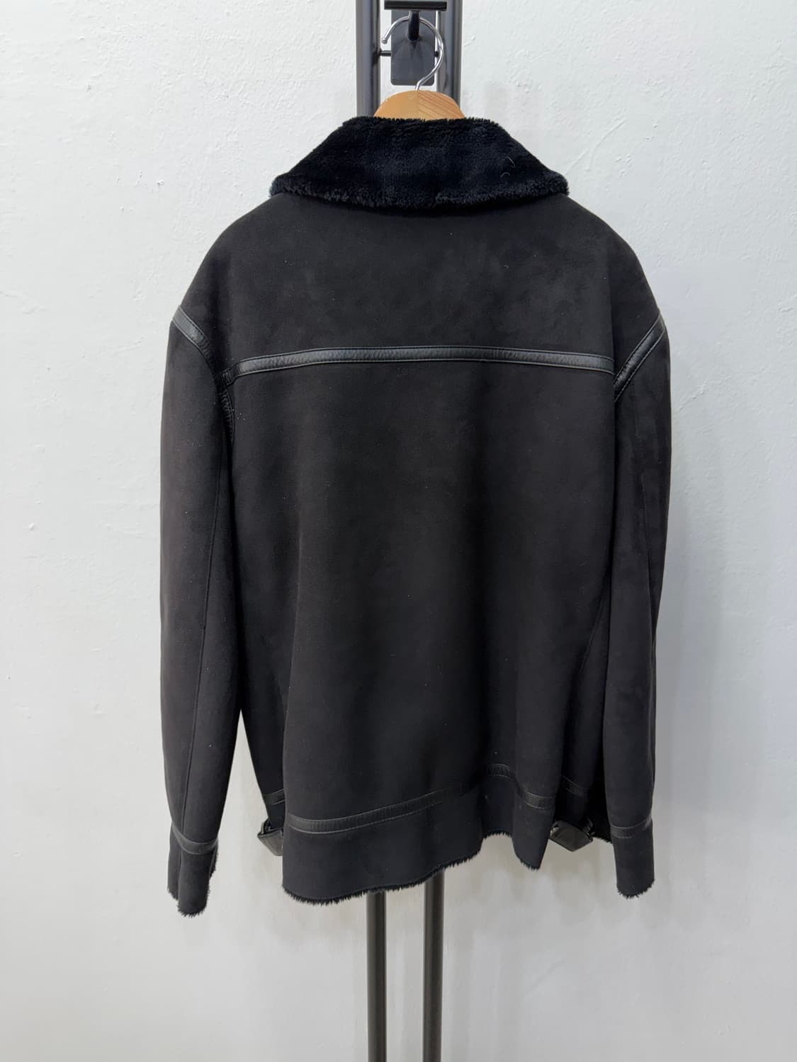 정품) Lee 리 무스탕 블랙 스웨이드 자켓 95 상품이미지5