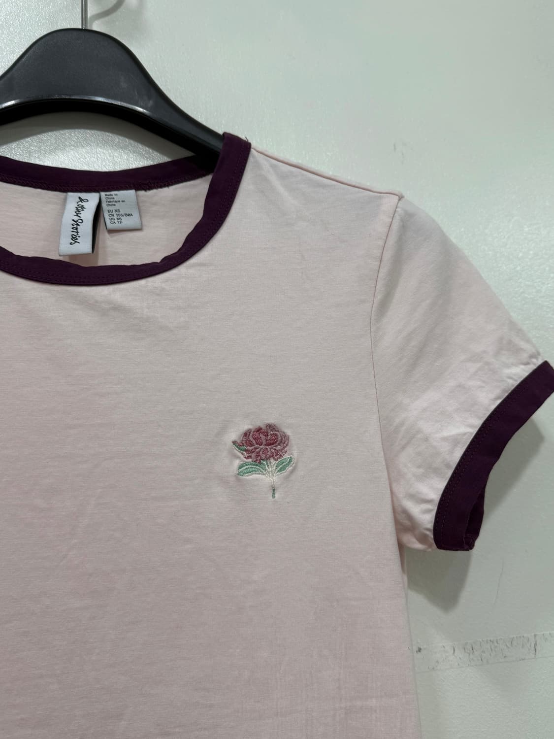 엔아더스토리즈 플라워 자수 반팔 티셔츠 XS 상품이미지4