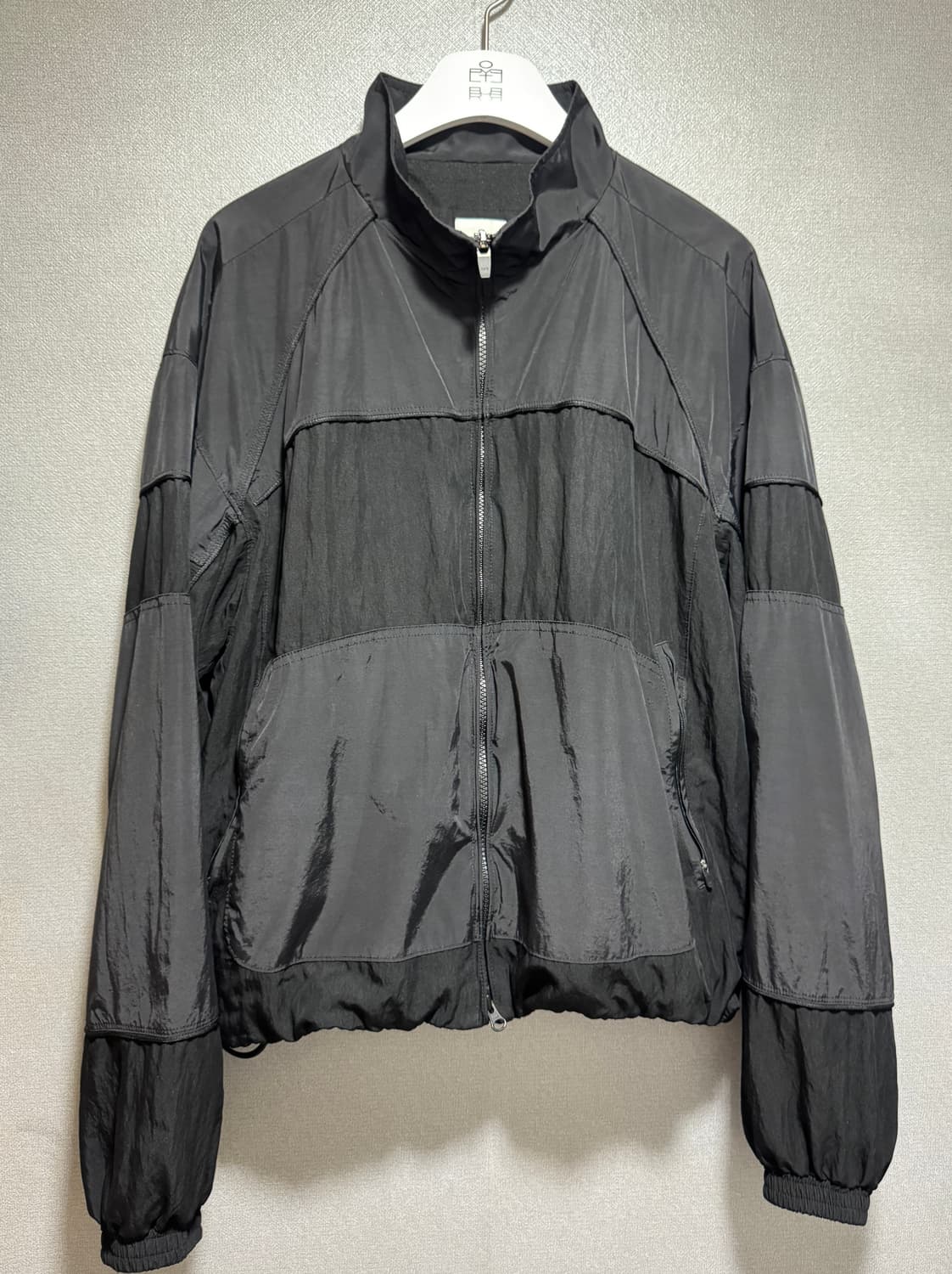 [3] 폴리테루 올드 파이프드 트랙 점퍼 블랙 상품이미지1