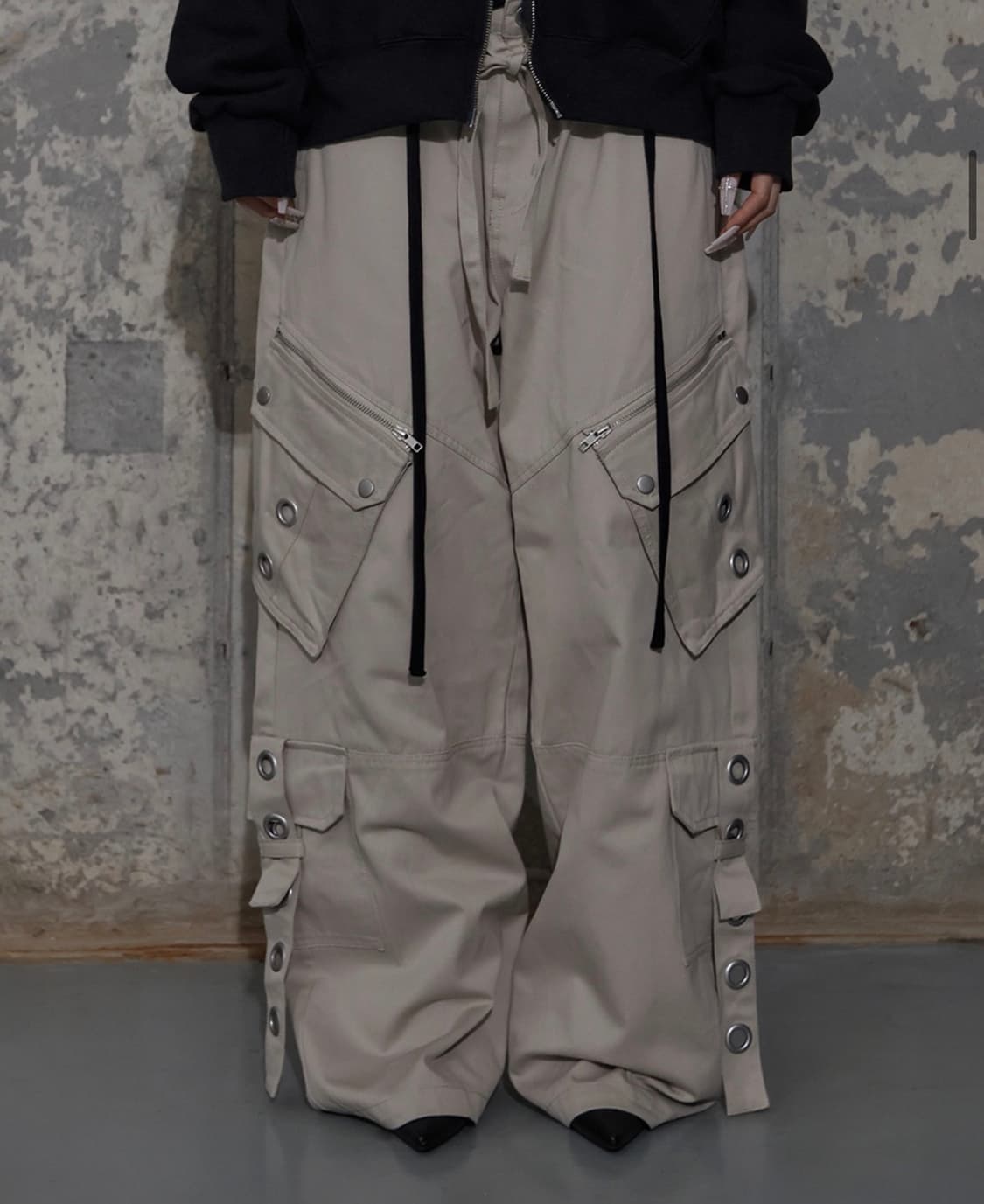 무신사 팬시클럽 베이지 카고 팬츠  상품이미지1