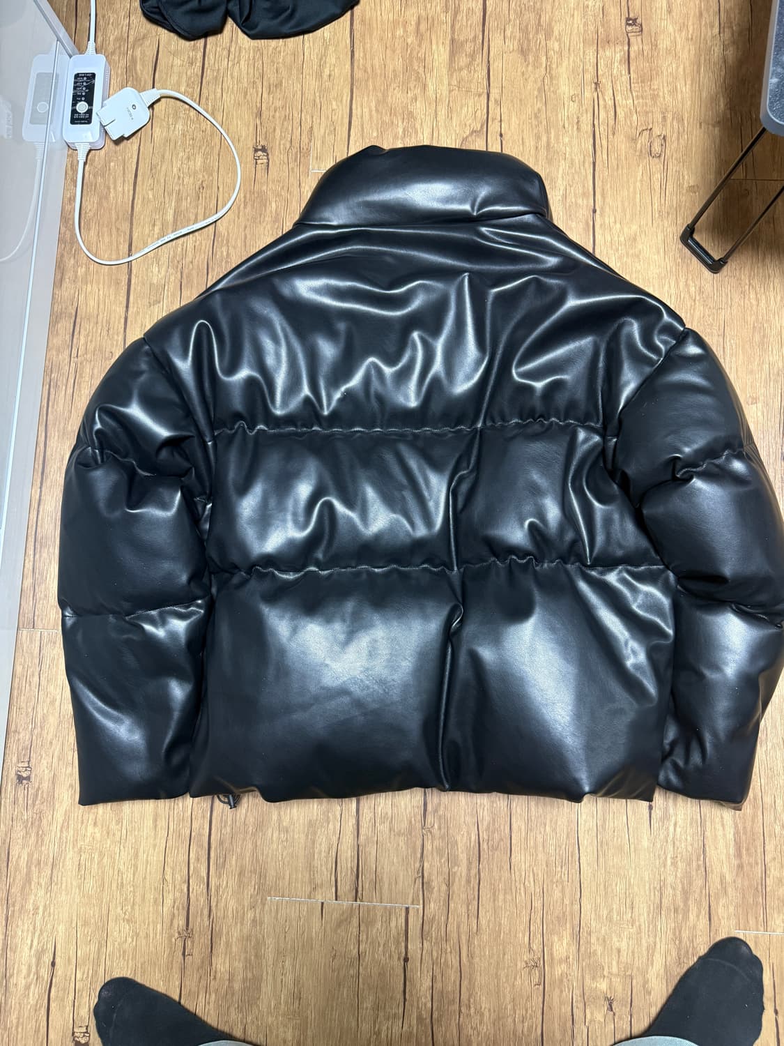 큐티에잇 가먼츠 신세틱 레더 덕다운 패딩 L사이즈 상품이미지3