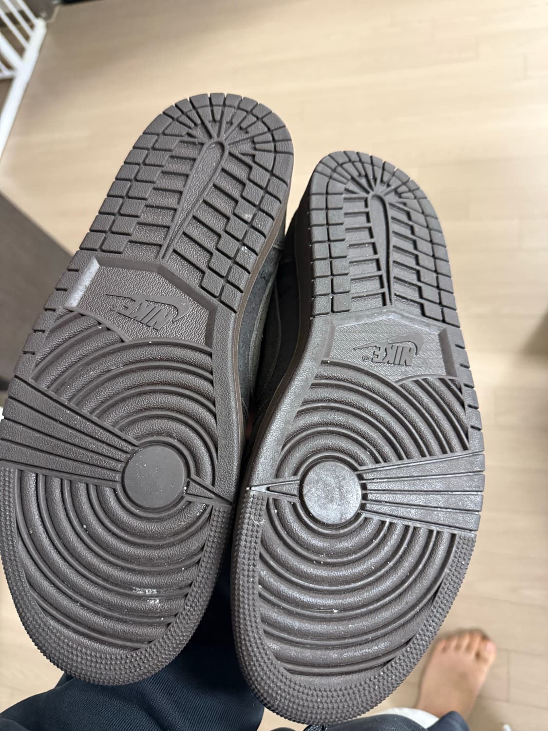 조던1 스캇 다크모카 285 상품이미지2