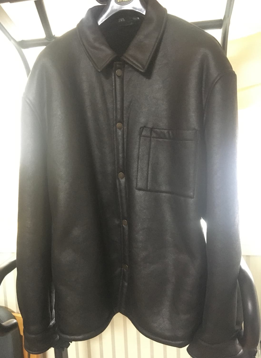 자라 가죽자켓 블랙 판매합니다 상품이미지3