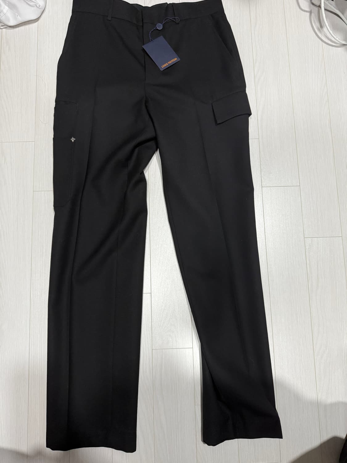 루이비통 테일러드 올 카고 팬츠 블랙 50 새상품 상품이미지2