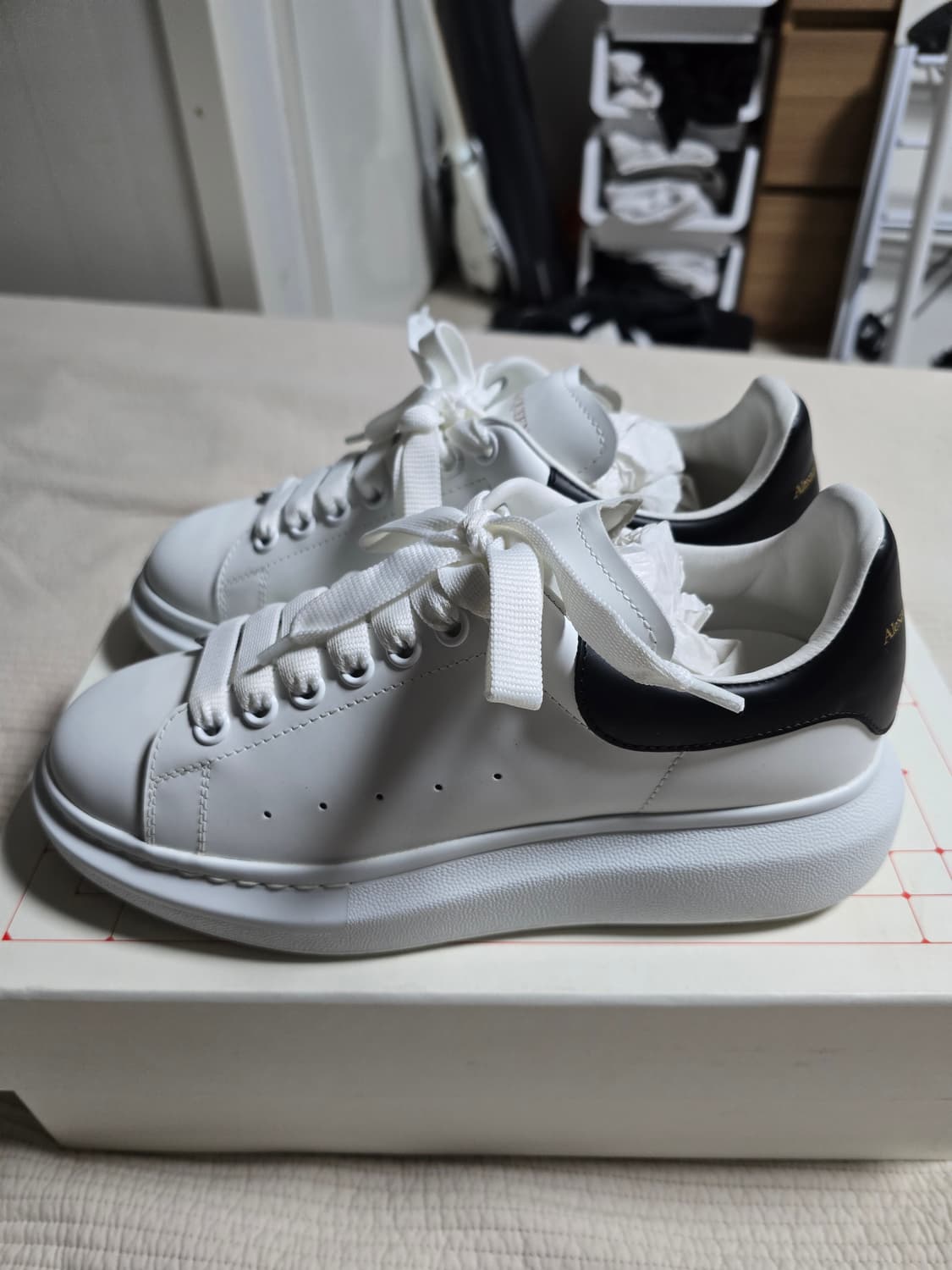 알렉산더 맥퀸 오버사이즈드 스니커즈 250~260mm EU40 상품이미지4