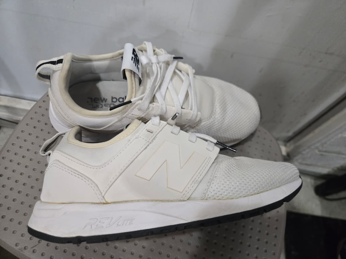(사이즈230) New balance 뉴발란스 신발! 깔끔한 스타일! 상품이미지2