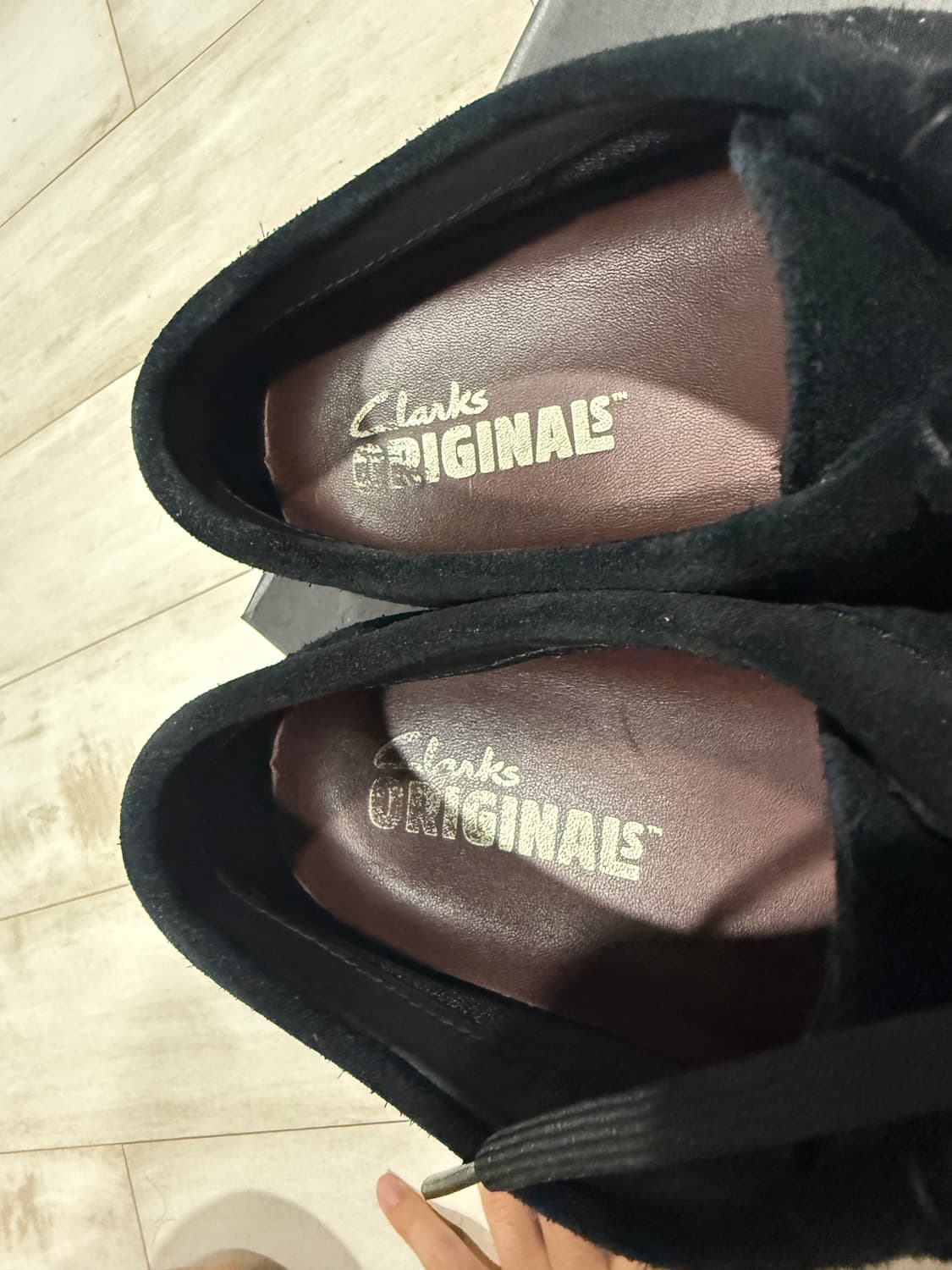 클락스 왈라비 gtx 블랙 스웨이드 260 상품이미지2