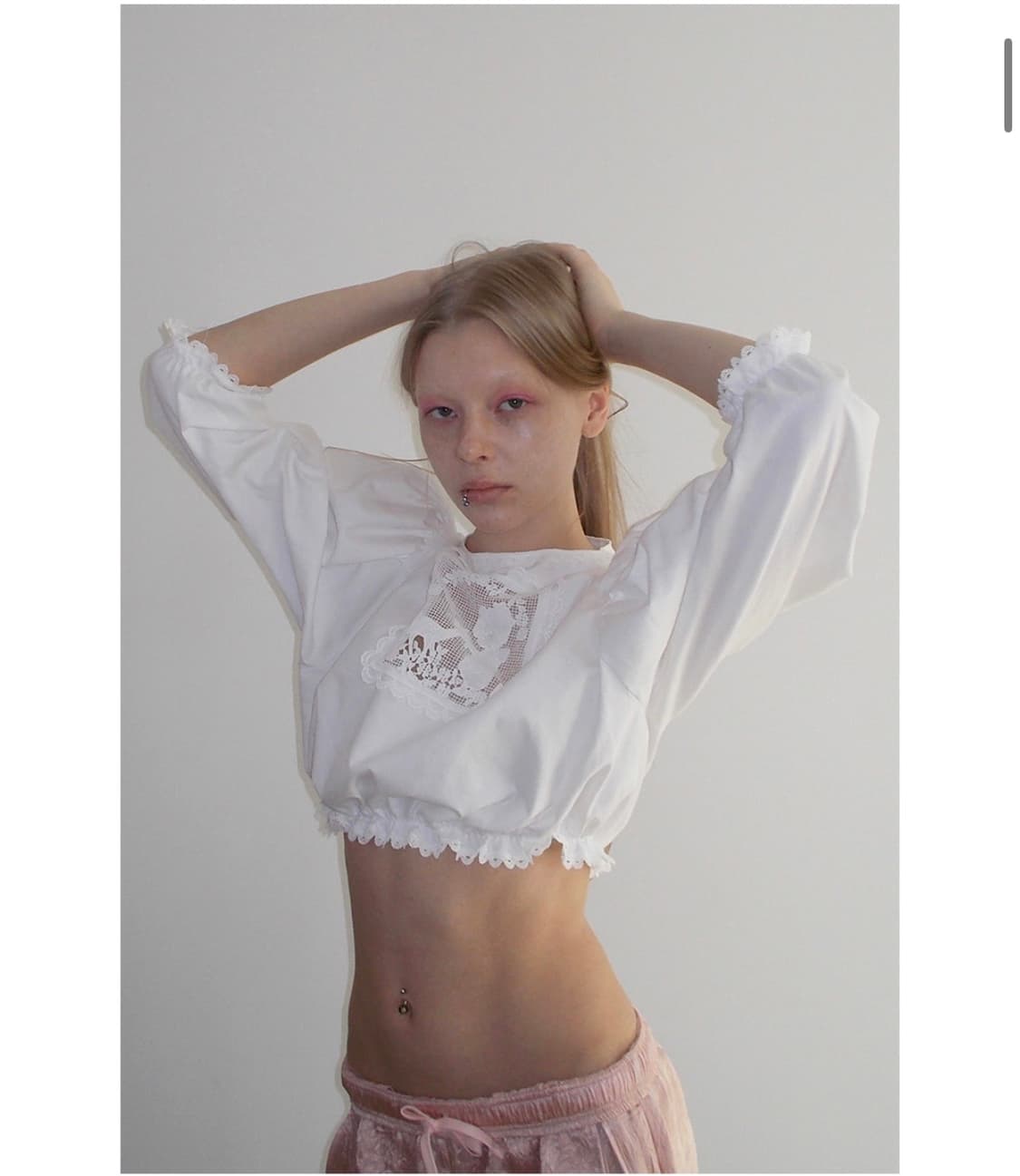 프레클 lace crop motive blouse 상품이미지3