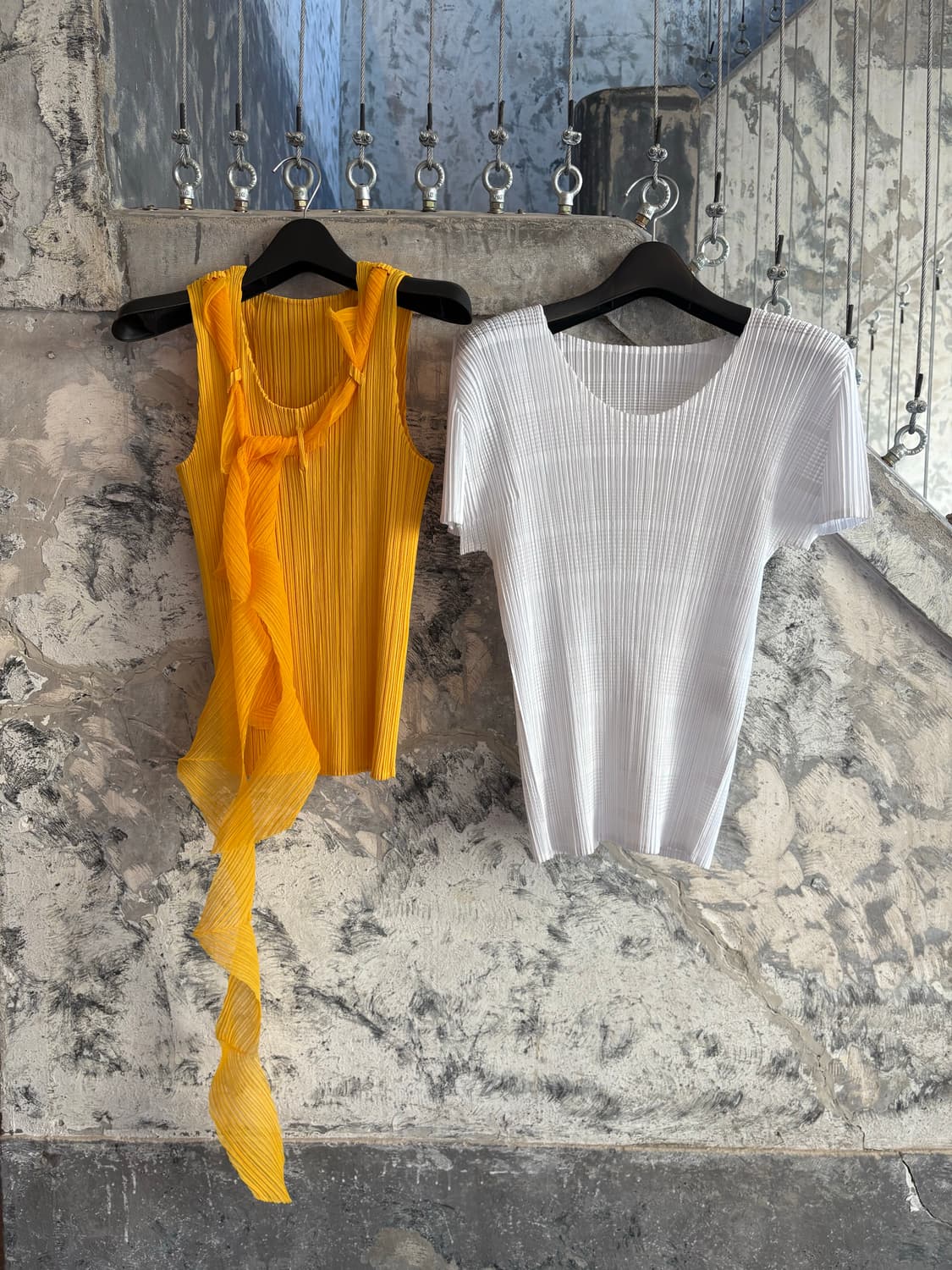 PLEATS PLEASE ISSEY MIYAKE White Top 상품이미지7