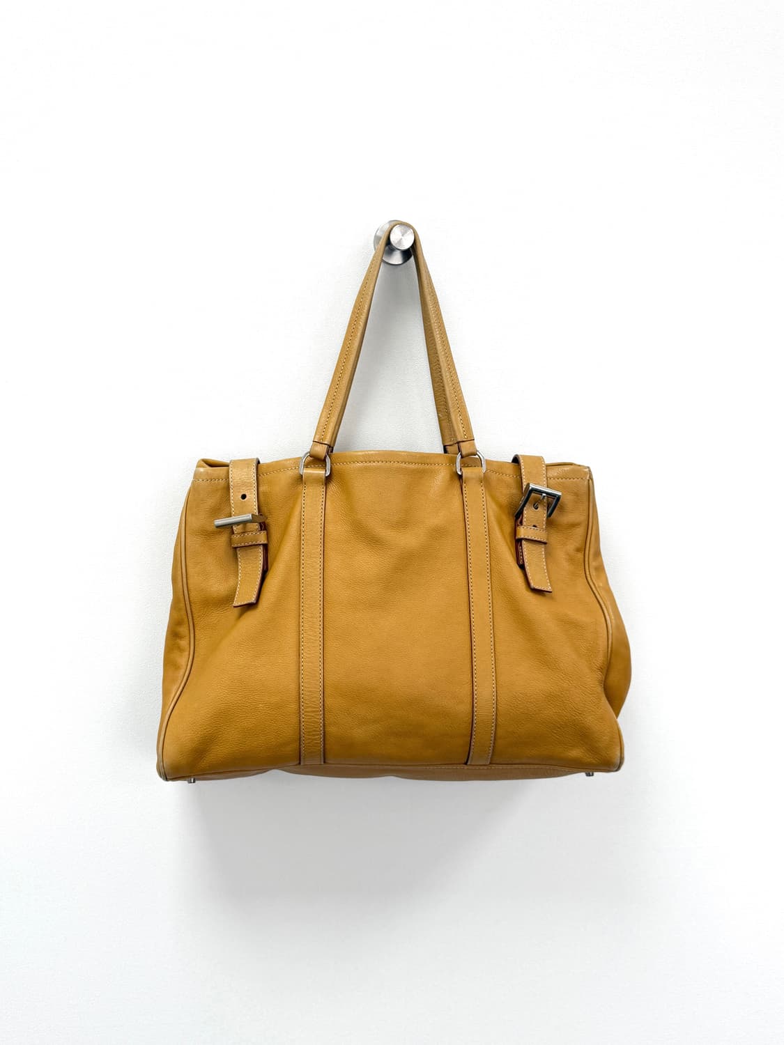 프라다 레더 사이드 로고 버클 디테일 숄더백 상품이미지4