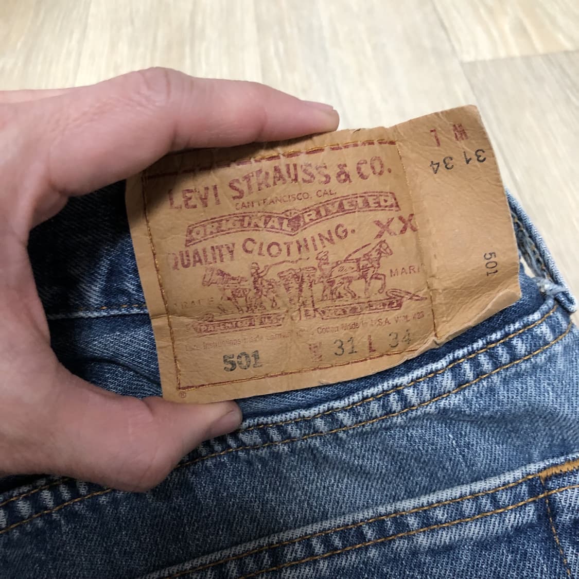 (28) 90's 리바이스 501 미국제 스트레이트핏 워시드 연청 데님 상품이미지9