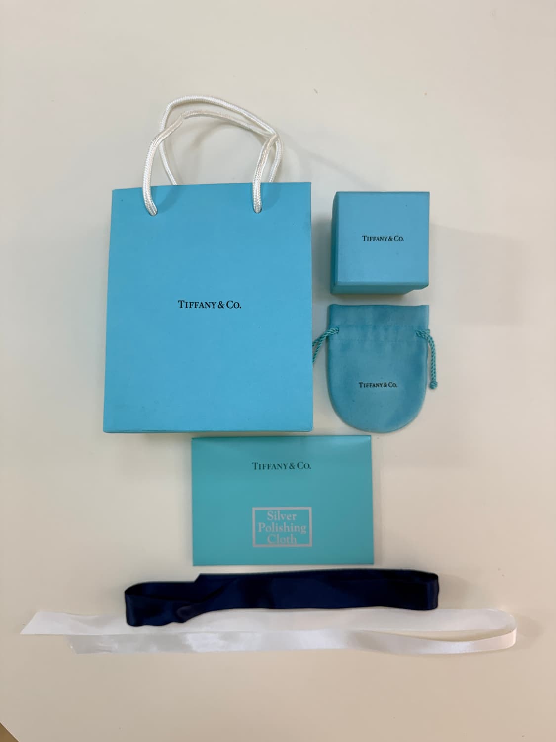 티파니 투게더 밀그레인 3mm 옐로우골드 및 플레티늄 상품이미지4