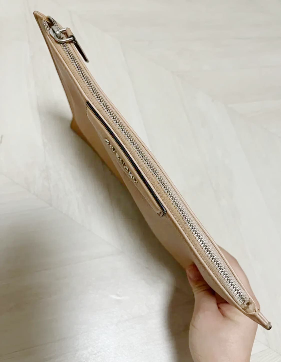 지방시 레더 클러치백 100%정품 상품이미지3