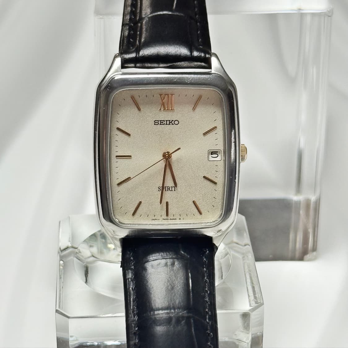 90s 빈티지 세이코 스피릿 렉탱글 데이트 샌드텍스처 샴페인 다이얼 워치 상품이미지5
