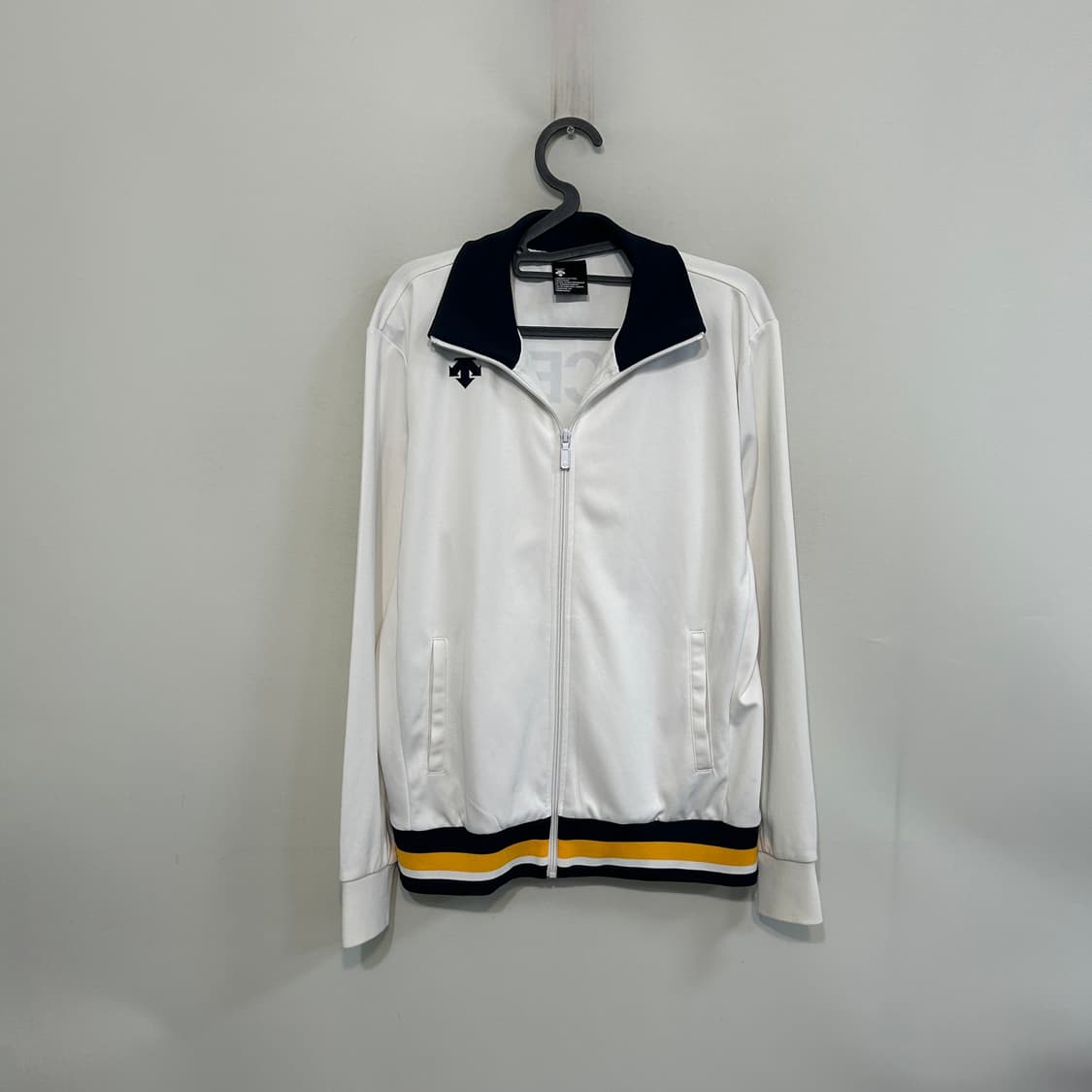 데상트 남성 집업 100  상품이미지1