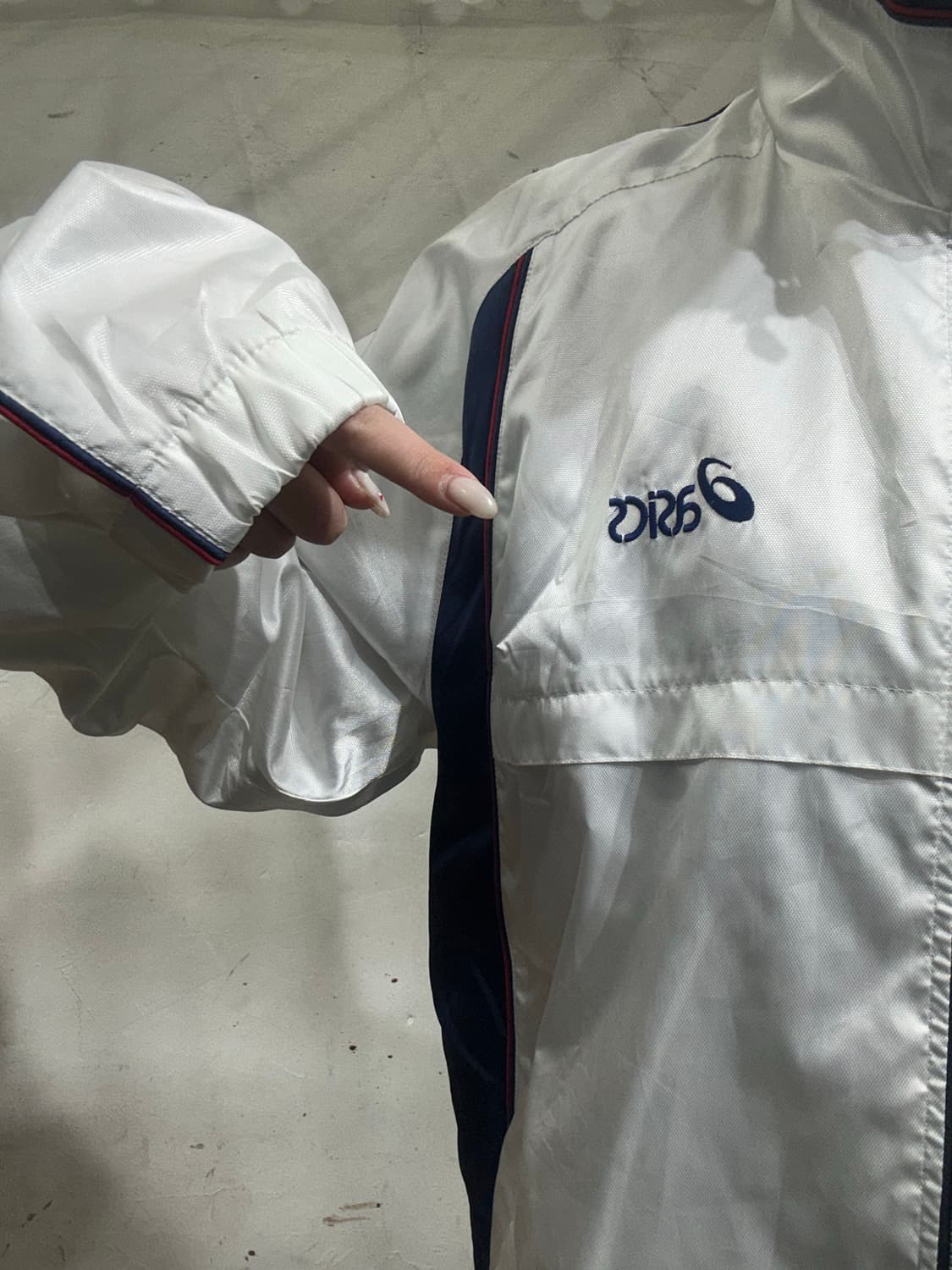 아식스 일본판 화이트 오버핏 바람막이 올드스쿨 트랙 자켓 L 상품이미지4