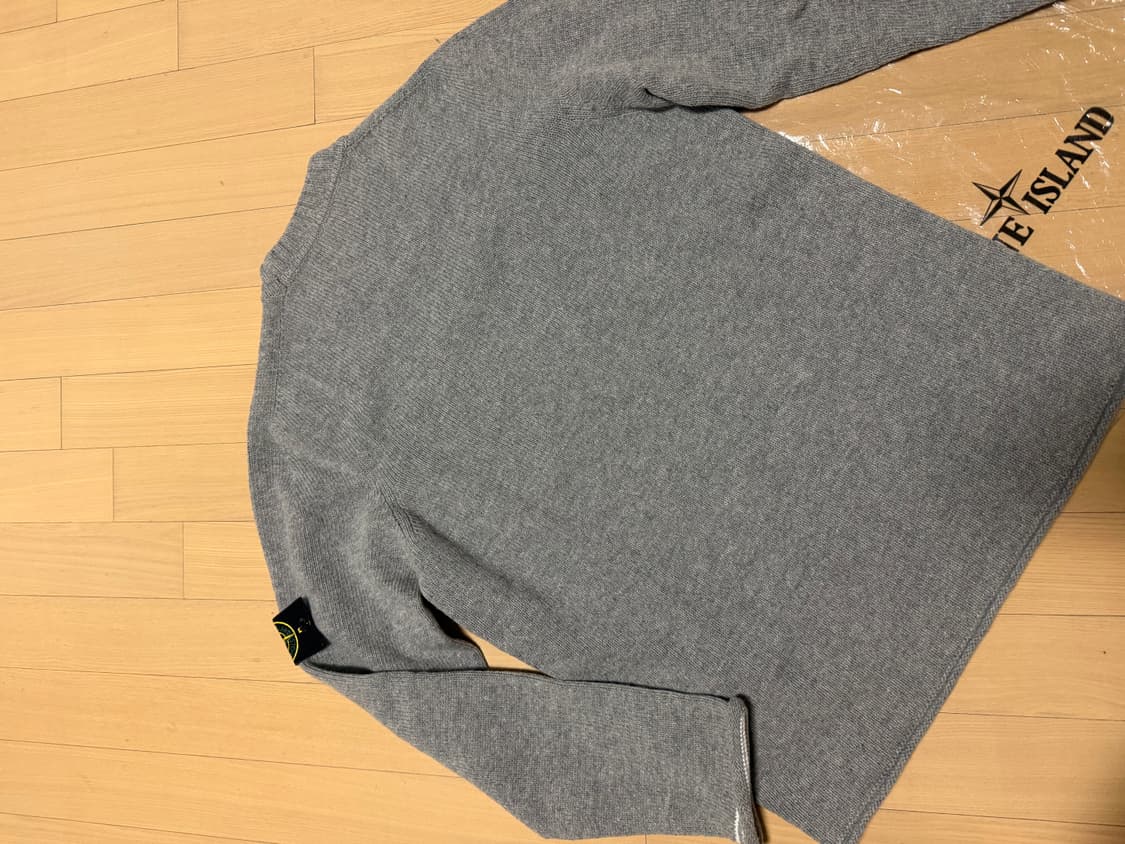 (실착1회 ) 스톤아일랜드 니트 상품이미지5