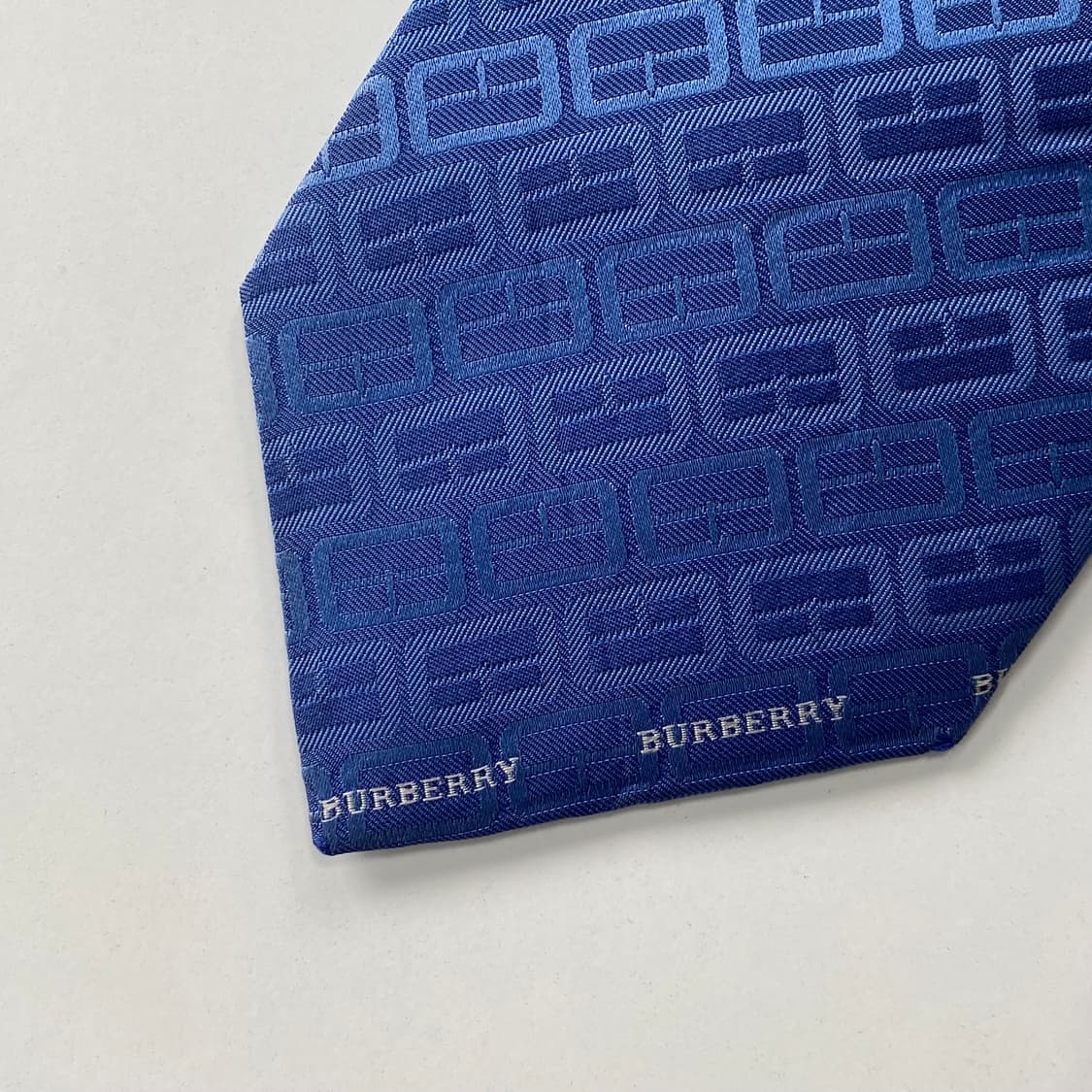 버버리 모노그램 명품 정품 넥타이 (Burberry) 상품이미지9