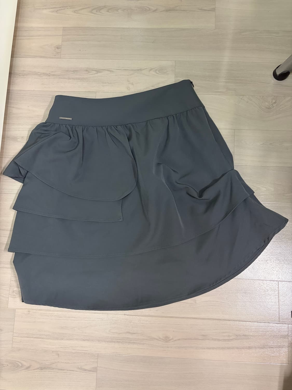 미세키서울 Unbalanced layers midi skirt 스커트 상품이미지2