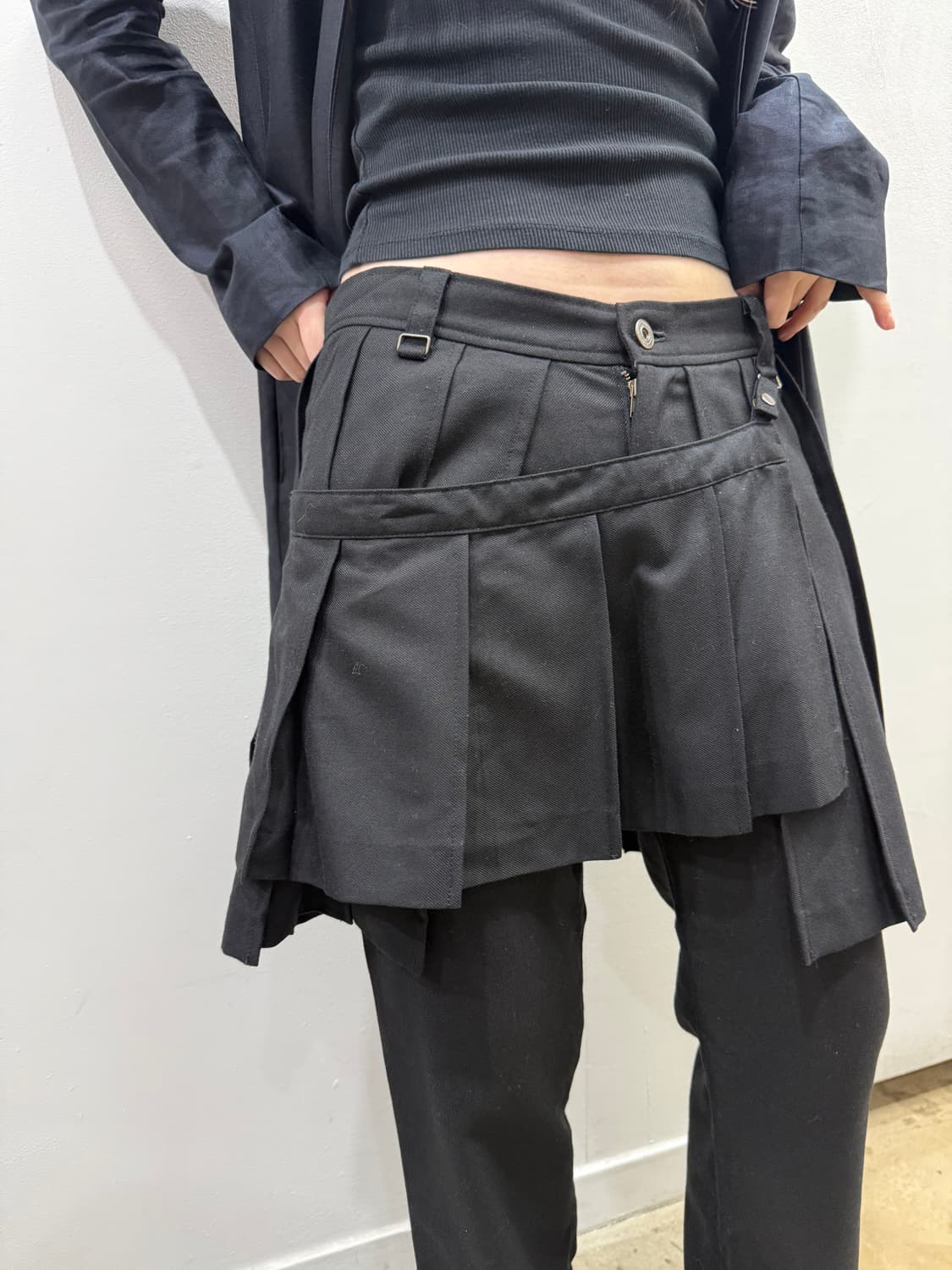 블랙피스나우 스커트 레이어드 디테일 부츠컷 팬츠 상품이미지6