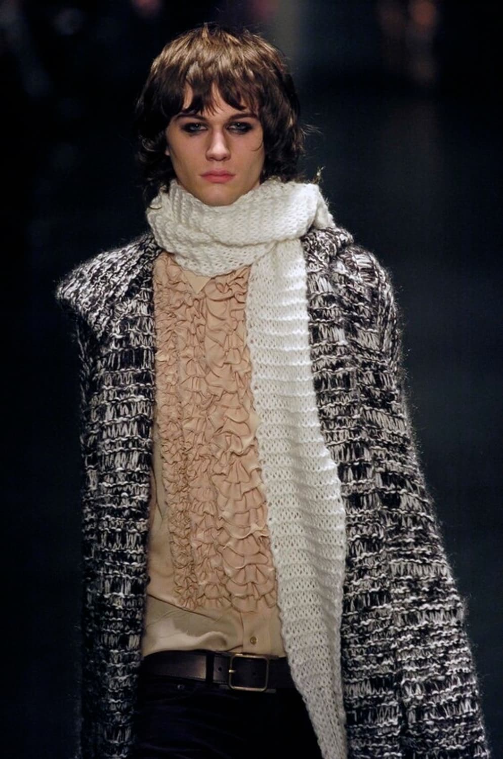 디올옴므 AW05 런웨이 꾸뛰르 케이프 상품이미지2