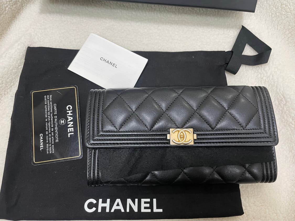 샤넬 보이 램스킨 클래식 장지갑 상품이미지2