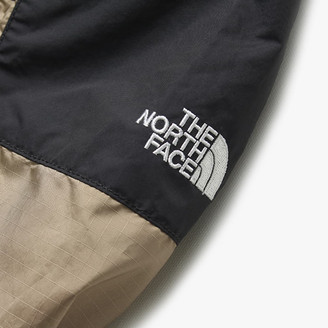  PURPLE LABEL "Beige Wind Breaker" 상품이미지6