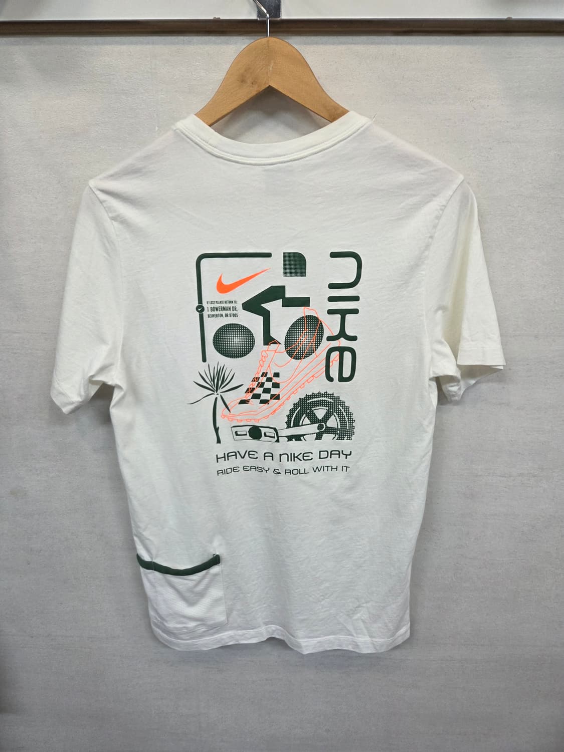 나이키 스포츠웨어 백포켓 반팔 m 상품이미지2