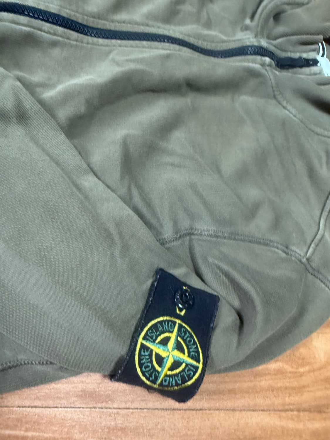 [L] 01SS 스톤아일랜드  카키 집업 상품이미지3