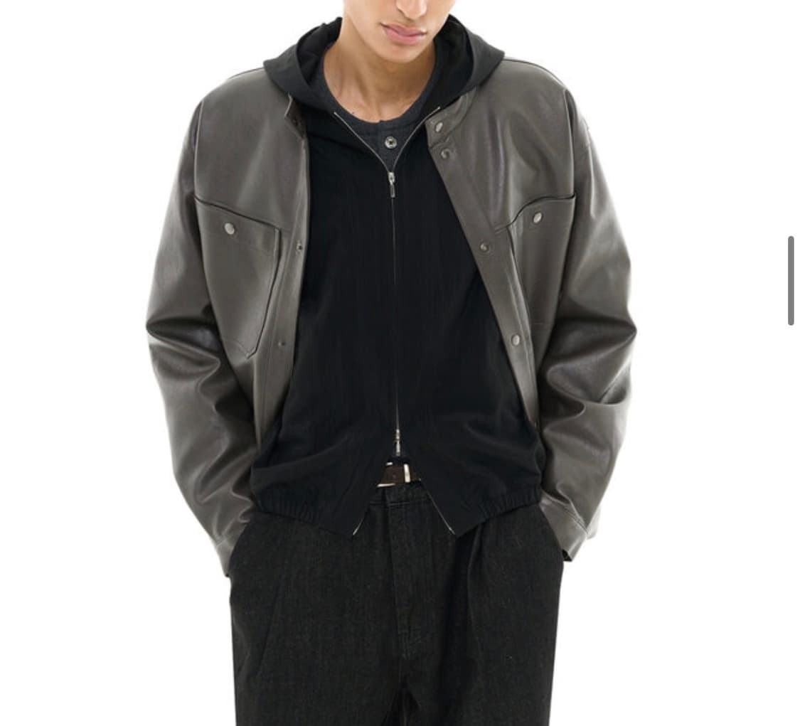 비슬로우 비건 레더 스탠드 카라 자켓 상품이미지1