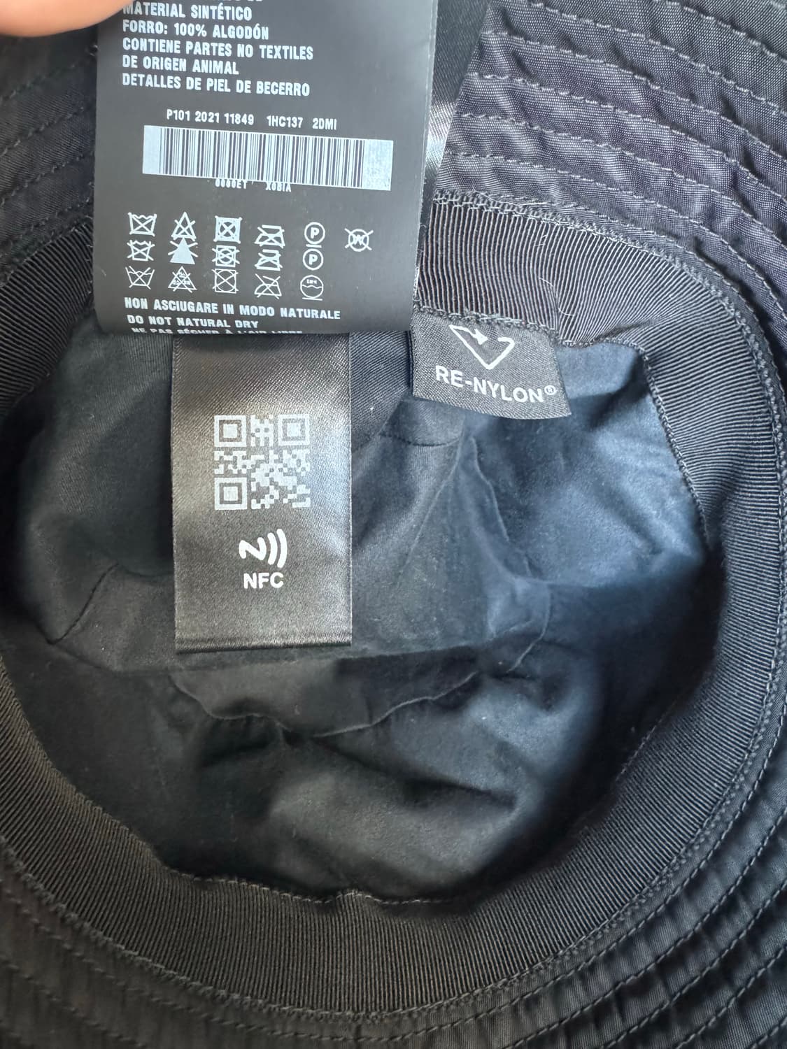 프라다 리나일론 버킷햇 M (거의 새상품) 상품이미지3