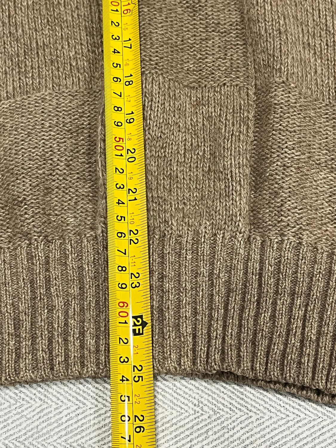 입생로랑 울 100% 자수로고 버튼 니트 L 상품이미지10