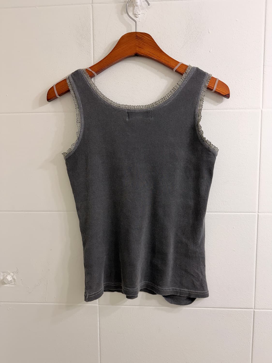 (상의 세트) 세실 맥비 펑크 레이스 나시 + 흑청 데님 자켓 세트 상품이미지5