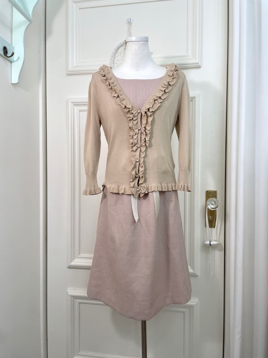 pink beige ruffle pearl point cardigan 상품이미지2